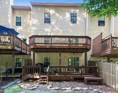 2600 Windy Oak Court - Photo Thumbnail 8