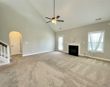5849 Crepe Myrtle Drive - Photo Thumbnail 9