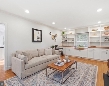 2606 Northampton Street Nw - Photo Thumbnail 3