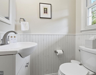 2606 Northampton Street Nw - Photo Thumbnail 10