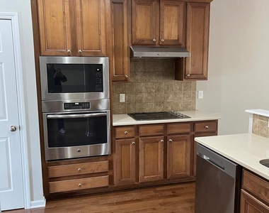 225 Mabley Place - Photo Thumbnail 15