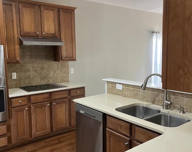 225 Mabley Place - Photo Thumbnail 12
