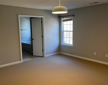225 Mabley Place - Photo Thumbnail 32