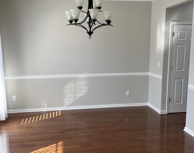 225 Mabley Place - Photo Thumbnail 19