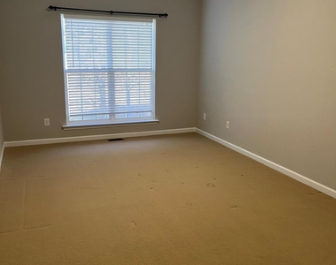 225 Mabley Place - Photo Thumbnail 27