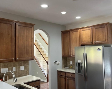 225 Mabley Place - Photo Thumbnail 6
