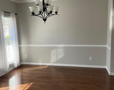 225 Mabley Place - Photo Thumbnail 17