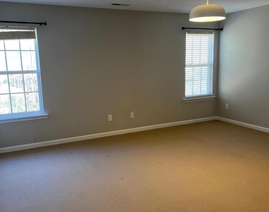 225 Mabley Place - Photo Thumbnail 29