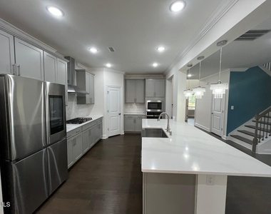 513 Acerno Drive - Photo Thumbnail 15
