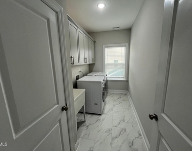 513 Acerno Drive - Photo Thumbnail 39