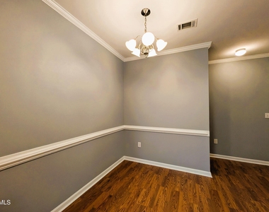 113 Fountain Springs Road - Photo Thumbnail 3