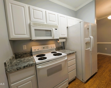 113 Fountain Springs Road - Photo Thumbnail 6