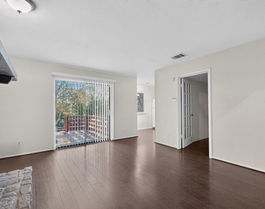 3312 Thomas Kincheon St - Photo Thumbnail 6