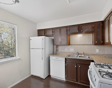 3312 Thomas Kincheon St - Photo Thumbnail 12