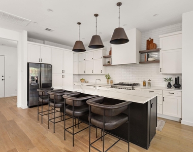 4509 Finley Dr - Photo Thumbnail 6