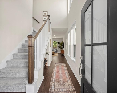 16004 Cessida St - Photo Thumbnail 9