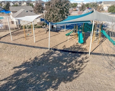 16004 Cessida St - Photo Thumbnail 33