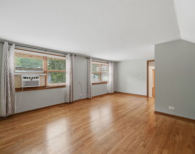 902 N Rohlwing Road - Photo Thumbnail 31