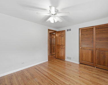 902 N Rohlwing Road - Photo Thumbnail 24