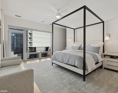 747 N Clark Street - Photo Thumbnail 18