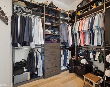747 N Clark Street - Photo Thumbnail 23