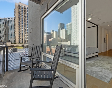 747 N Clark Street - Photo Thumbnail 20
