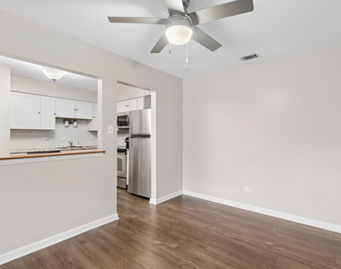 7510 Farmingdale Drive - Photo Thumbnail 8