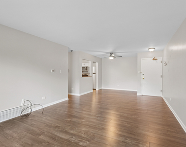 7510 Farmingdale Drive - Photo Thumbnail 6