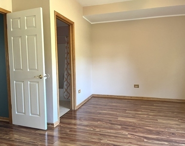 1005 Singer Avenue - Photo Thumbnail 7