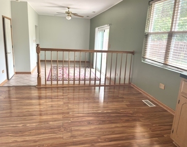 1005 Singer Avenue - Photo Thumbnail 6