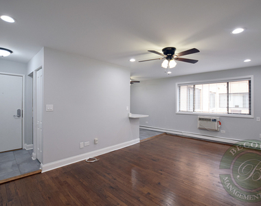 6201 N Kenmore Avenue - Photo Thumbnail 2
