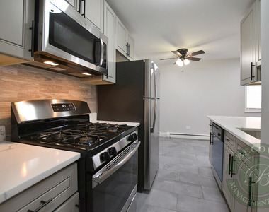 6201 N Kenmore Avenue - Photo Thumbnail 4