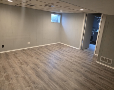 932 Manchester Court - Photo Thumbnail 6