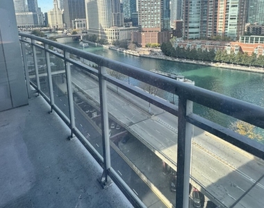 450 E Waterside Drive - Photo Thumbnail 5