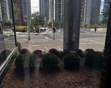 450 E Waterside Drive - Photo Thumbnail 30