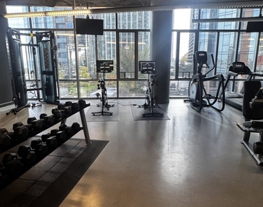 450 E Waterside Drive - Photo Thumbnail 20