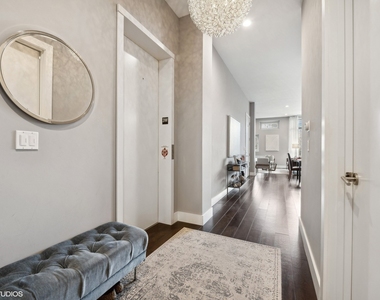 1116 W Adams Street - Photo Thumbnail 2