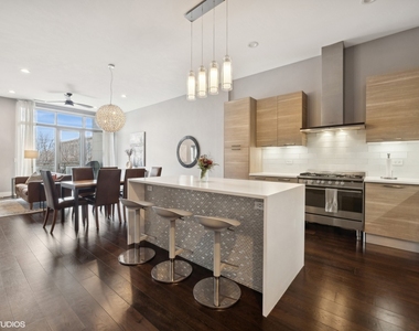 1116 W Adams Street - Photo Thumbnail 3