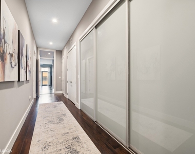 1116 W Adams Street - Photo Thumbnail 19