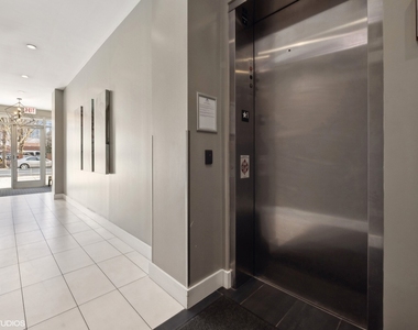 1116 W Adams Street - Photo Thumbnail 1