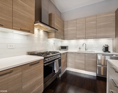 1116 W Adams Street - Photo Thumbnail 4