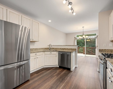145 Tanglewood Drive - Photo Thumbnail 7