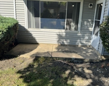303 Newport Lane - Photo Thumbnail 12