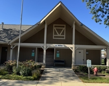 303 Newport Lane - Photo Thumbnail 15