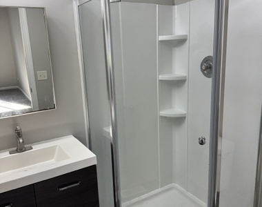 303 Newport Lane - Photo Thumbnail 9