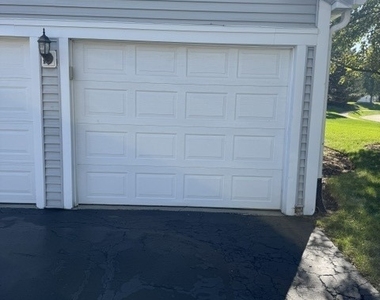 303 Newport Lane - Photo Thumbnail 14