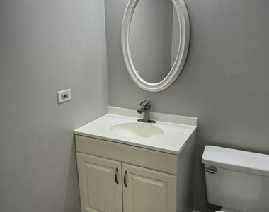 303 Newport Lane - Photo Thumbnail 10