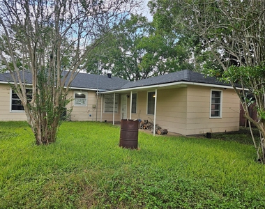 1305 James Street - Photo Thumbnail 9