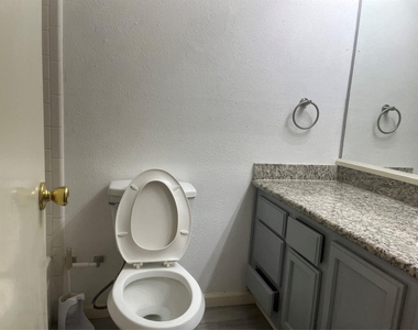 343 Elder Vista Drive - Photo Thumbnail 7