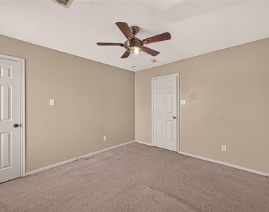 2914 Aspen Park Lane - Photo Thumbnail 33